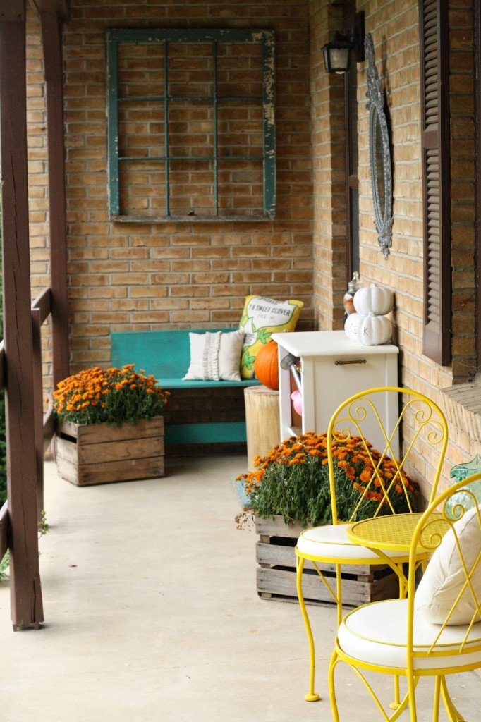 inspiring outdoor spaces, outdoor porch, fall porch