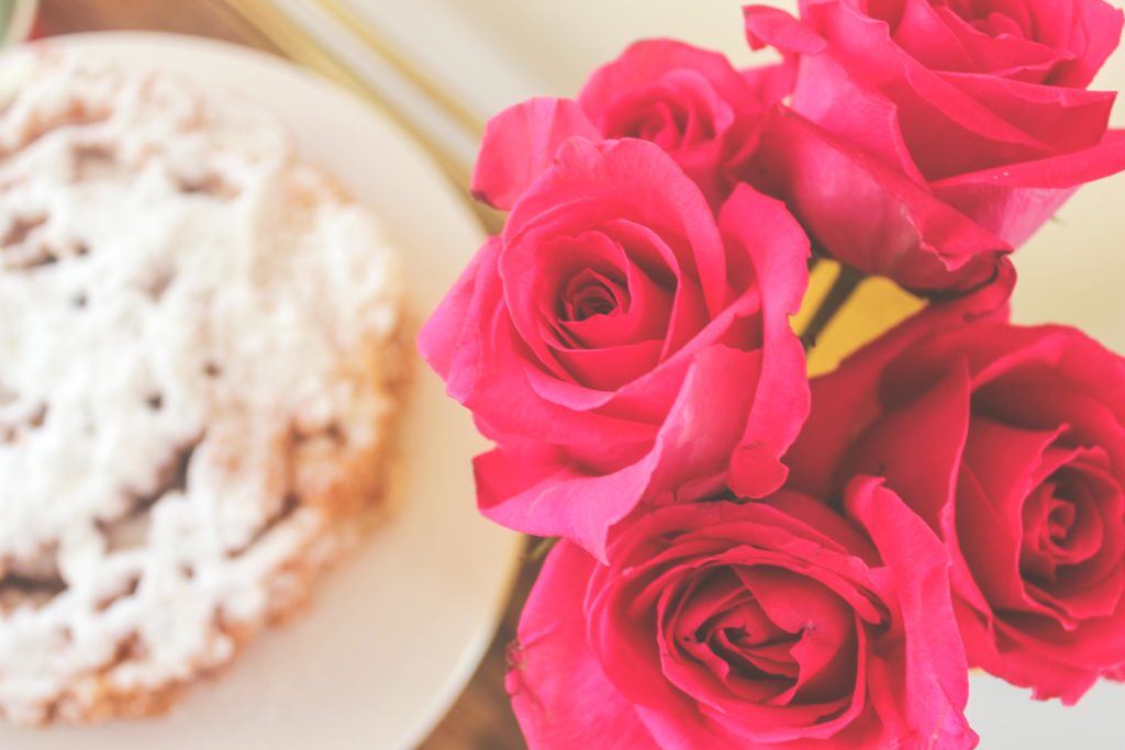 carnival date night, date night ideas, cotton candy, carnival lollipop, cotton candy pina colada,