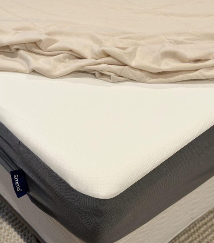 mattress, mattress review, emma mattress review, emma sleep